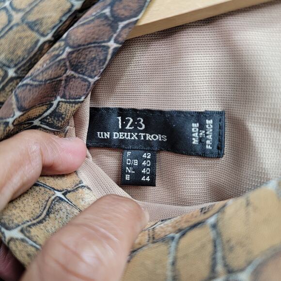 123 UN DEUX TROIS ANIMAL PRINT HIGH NECK BLOUSE, - Picture 4 of 7